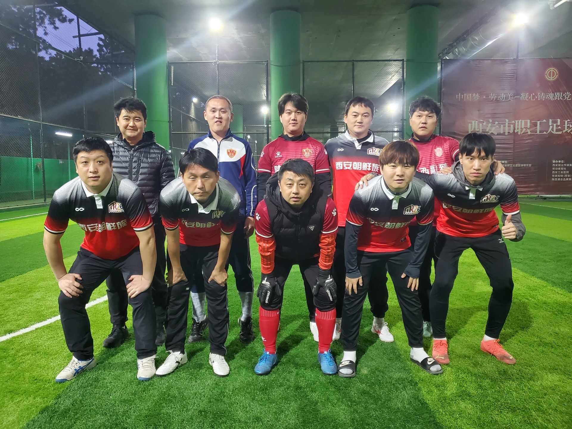 竞技大赛！国内足球球队斗志高昂